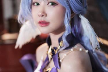 银河中的歌者：泰国女coser Minton化身漂亮迷人的知更鸟