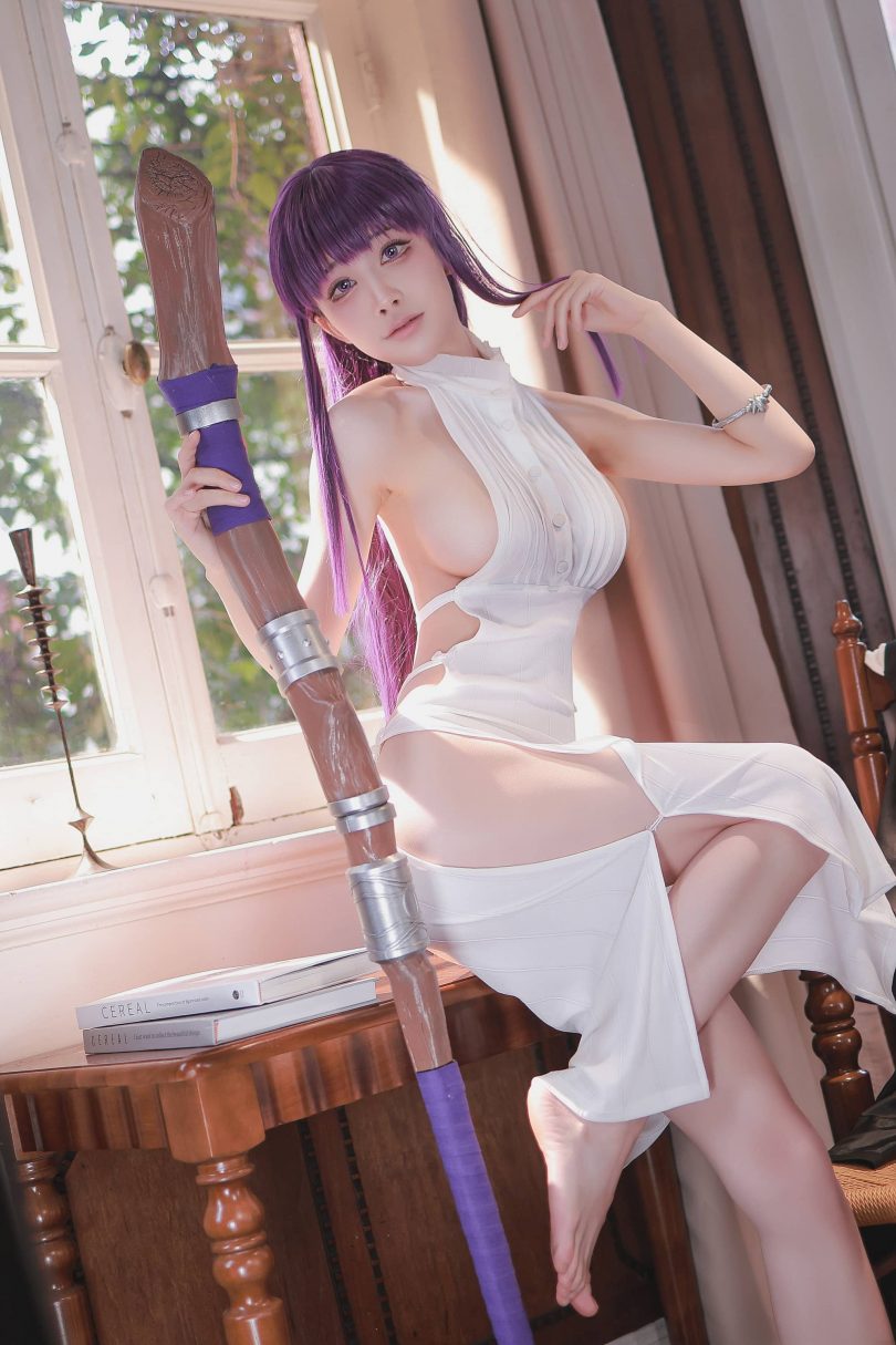 葬送的芙莉莲COSPLAY：水淼aqua完美演绎菲伦的性感魅力